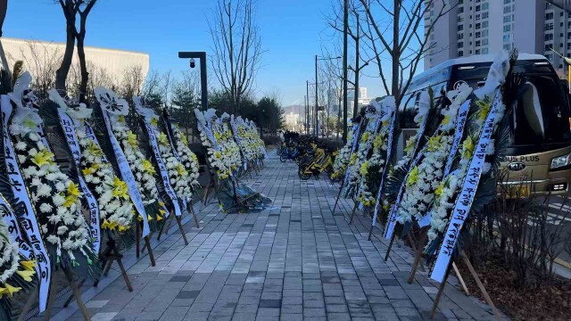 "폭행 논란 입장 밝혀라"‥ '처용전사' 연일 시위