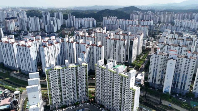 내년 주택 시장 '수도권 2.5%·지방 0.3%↑' 전망