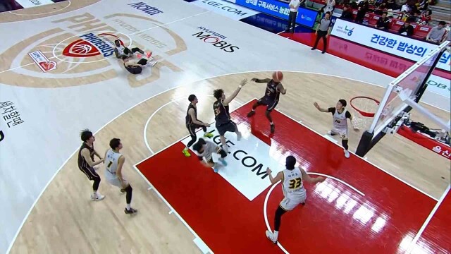 홈 8연패 현대모비스‥ 리그 꼴찌 추락