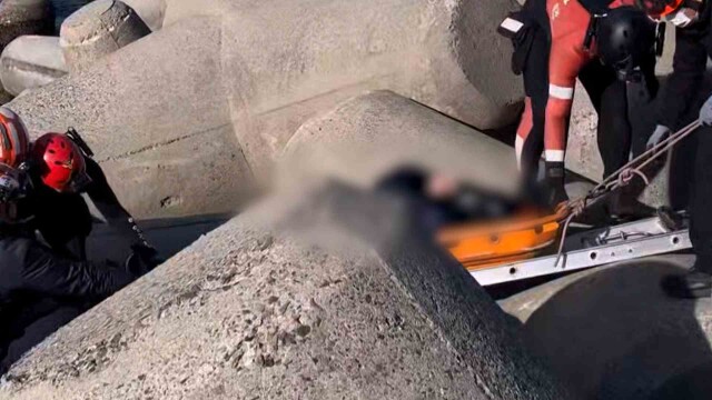 방어진 테트라포드에 추락한 70대 구조