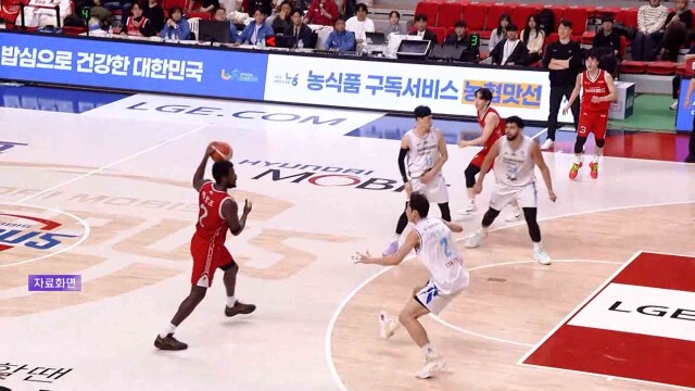 '최고령' 함지훈 활약‥ 현대모비스 KT에 승리