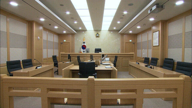 업무 자문 대가로 수천만 원 받은 공무원 '징역 6년'