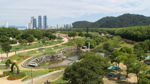 내일 25~32도..모레 10~60mm 비